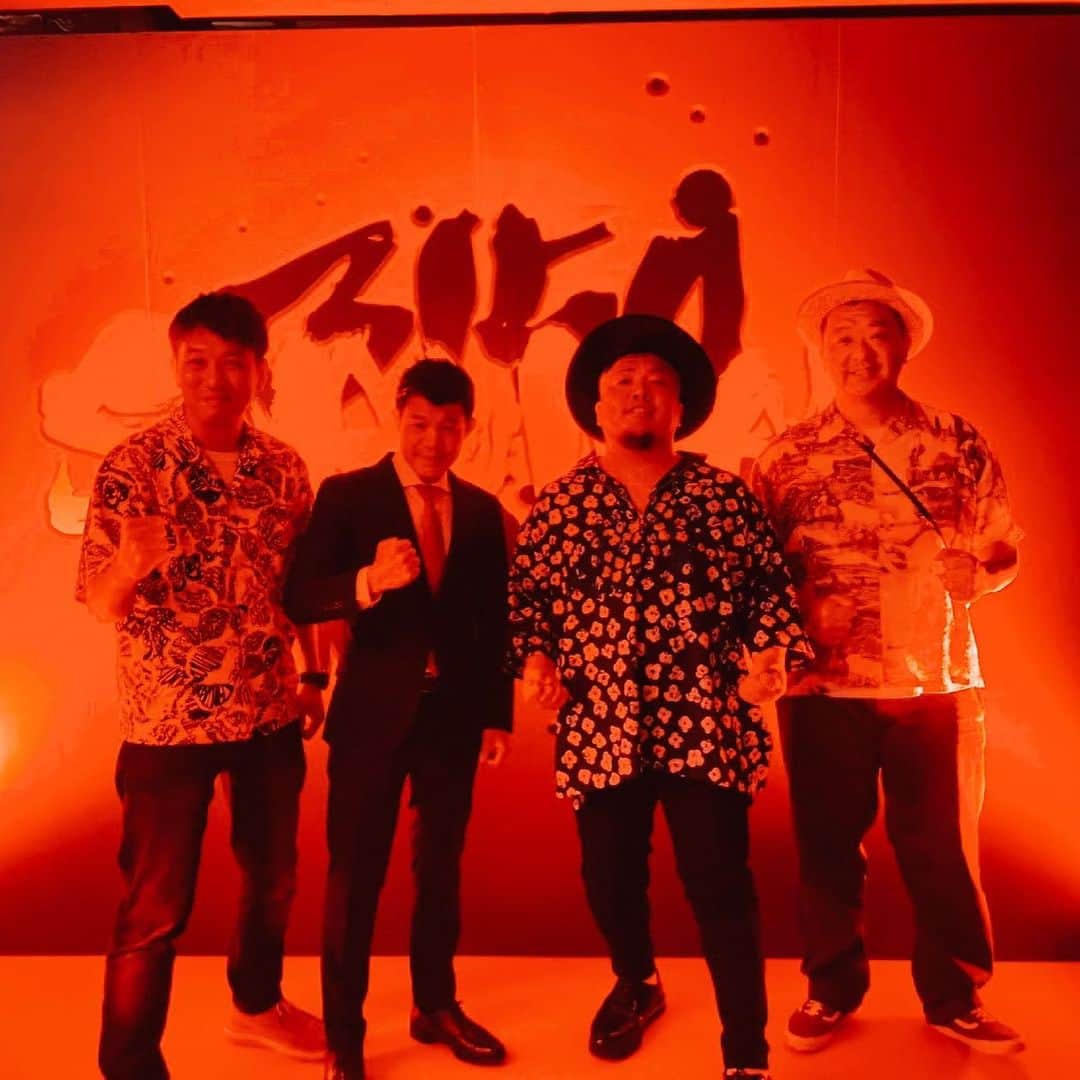 HIPPYのインスタグラム：「9月スタート 今日は亀田興毅さんが手がける 「3150FIGHT SURVIVAL」の決起集会にてLIVE ご縁がご縁を生みいただいたステージ 心から感謝です！興行の成功を祈っています！  実は9月から新曲［YOAKE］が フジテレビ系列「ウラマヨ！」9月度EDに決定！やったー  そして9/5 CARP VS DeNA 戦で国歌斉唱決定！ DeNA 戦ってのがアツい！イェイ！  横浜ワンマンから発売のグッズ発表もアツい！カワイイ♡  今月も語り部の会を開催します。 話してくださる方も、参加者も激減状態です。。  ライブも制作もラジオもテレビもコントも語り部の会もSNSも 全て一生懸命に取り組んでまいります！ 全部見て欲しい！聞いてほしい！！ 是非ともスケジュールちぇけら♪お願いします♡  ——————————————————  9/2 明日はRCCテレビ［KURASU］ドキュメント出演 9/3 明後日は初めての岐阜でのLIVE 9/4 KRY山口放送 ラジオ［KRY Morning Up］ 9/5 CARP VS DeNA 戦で国歌斉唱決定！ 9/6 NHK ラジオ［コイらじ］ 9/6 語り部の会！やります！ぜひお越しください！願 9/7 KRY山口放送 ラジオ［お昼はZETTAIラジTIME］ 9/9 広島県三原で『SMILE-FES2023』 9/9 岡山県にて「じぇら祭’23」 9/10 ホームテレビ［届け！ひろしま応援歌］  9/10（日）横浜BAYSIS ※売り切れ間近 -HIPPY 初の横浜ワンマンライブ-  ［ヒーローアイランド計画 YOKOHAMA ～We Can Make It～］ YOKARO-MON / ericaゲスト出演!!! http://hippy-web.com/news/20230707.shtml  9/16 RCCテレビ［KURASU］ドキュメント出演 9/16 鳥取県 『TKOコント 47都道府県ツアー』ゲスト出演 9/17 山口県 『TKOコント 47都道府県ツアー』ゲスト出演 9/18 広島県 『TKOコント 47都道府県ツアー』ゲスト出演 9/24 ホームテレビ［届け！ひろしま応援歌］ 9/27 NHK ラジオ［コイらじ］ 9/30 広島テレビ［HIPPY山のキャンパス場所］ 10/1 大阪「音色 〜10th Anniversary〜」 10/6 長崎県にて 語り部の会 開催予定 10/7 福岡県 『かすや商工祭』 10/8 沖縄県 『うんなまつり』 10/15 広島県 『山陽女子短期大学祭』 10/22 香川県 HIPPY １時間LIVE予定  10/29（日）兵庫県三宮LiveHallクラブ月世界 HIPPY × 酒井法子⟡ 2マンライブ ※チケット絶賛発売中 http://hippy-web.com/schedule/20231029.shtml  11/12（日）広島マリーナホップ第二駐車場 PEACE STOCK 78' HIROSHIMA 2023 ※チケット絶賛発売中 http://hippy-web.com/schedule/20231112.shtml HIPPYスケジュール詳しくはコチラ http://hippy-web.com/schedule/」
