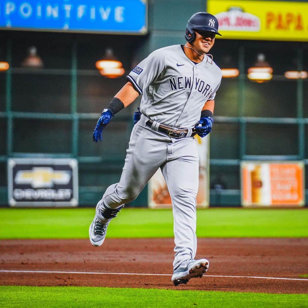 ニューヨーク・ヤンキースのインスタグラム：「Welcome to The Space Jam.   1st Big League swing, 1st Big League homer. Congrats, @jassondominguez_7! 👽🛸」