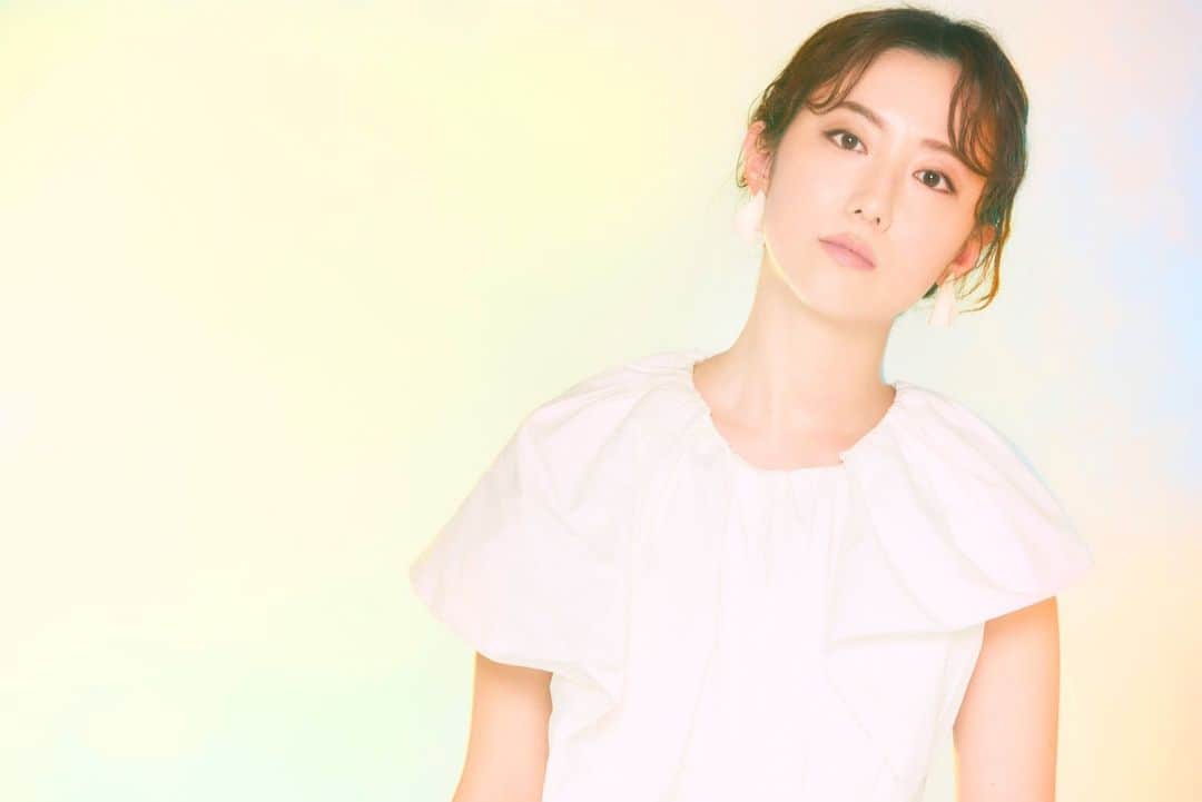 moumoonのインスタグラム：「「moumoon - Special Acoustic Live In 滋賀・旧大津公会堂」  本日より一般発売開始❗️ 一般発売（※先着順）受付期間: 9/2（土）10:00 ～ 9/30（土）22:00 スペシャルなセットリストでお送りする、滋賀での初めてのライブ。 ぜひ会場でお待ちしております✨✨ 詳細 https://moumoon.com/live_ohtsu-info2/」