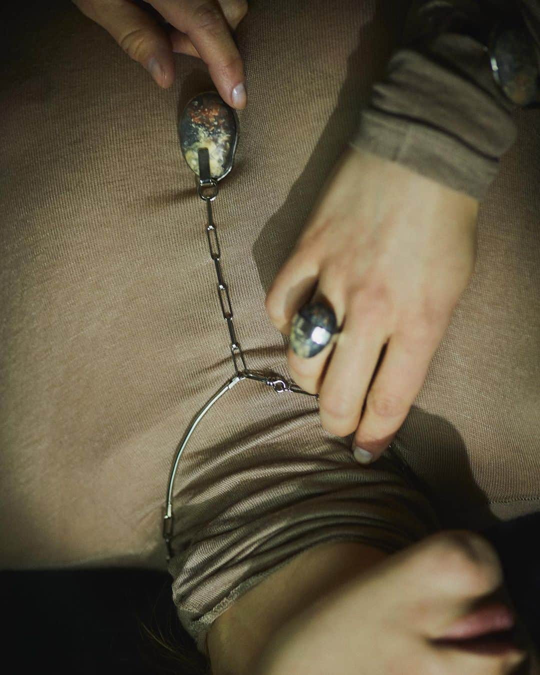 アデルのインスタグラム：「#ADERbijoux 2023 AUTUMN / WINTER COLLECTION  "détachement"   photographer @halkuzuya  hair&make @toyodayousuke  model @annafeok ( @tokyo.rebels )  #aderbijoux #ADER #jewelry #accessory  #détachement #23aw」