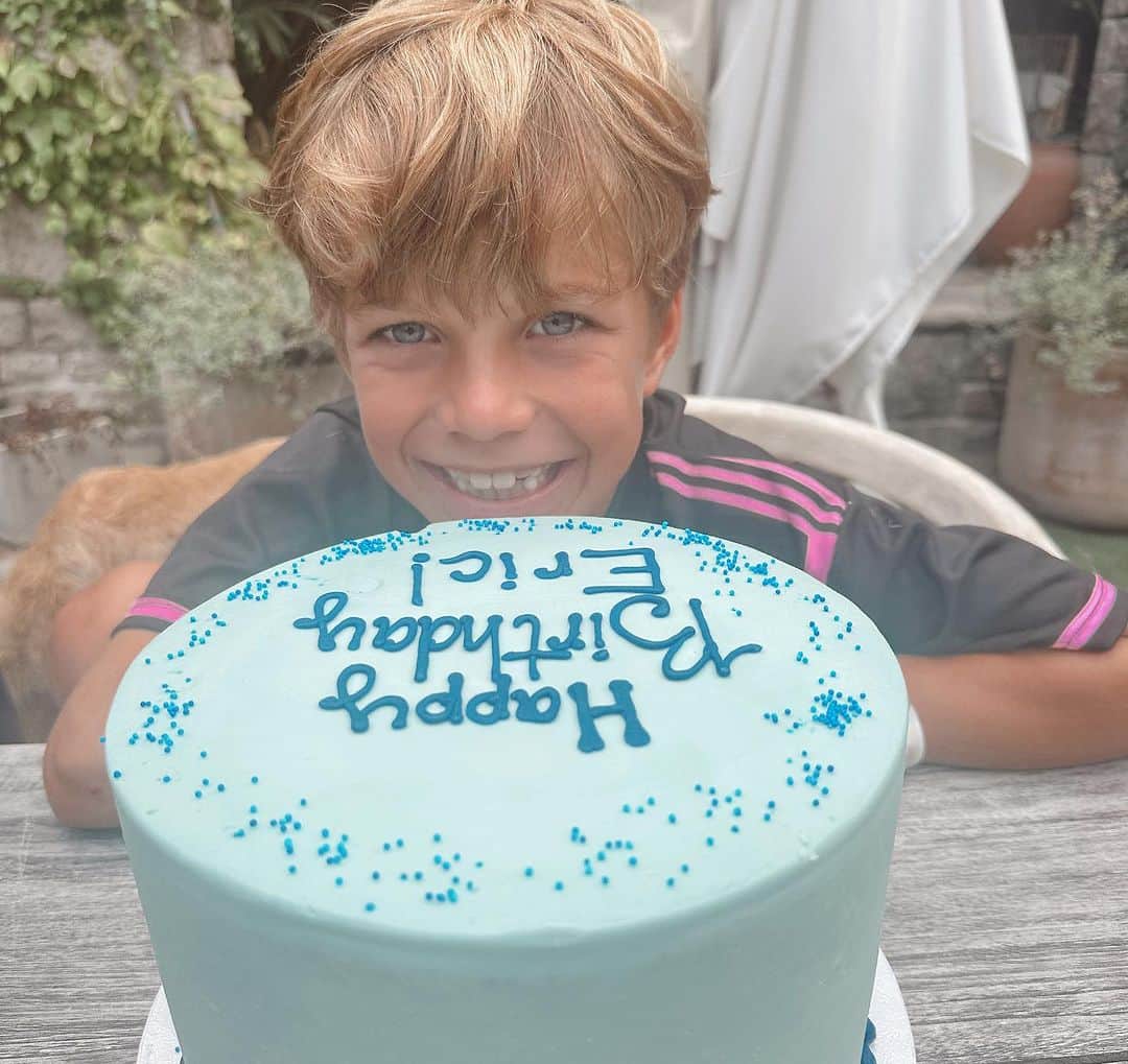 Jessie Jamesさんのインスタグラム写真 - (Jessie JamesInstagram)「Happy 8th birthday to our blue eyed Bubby boy Eric 💙 his heart, smile, laugh, sweet soul just fills our family up with so much joy and love.  So proud of this little guy💙 we love you baby💙」9月2日 10時34分 - jessiejamesdecker