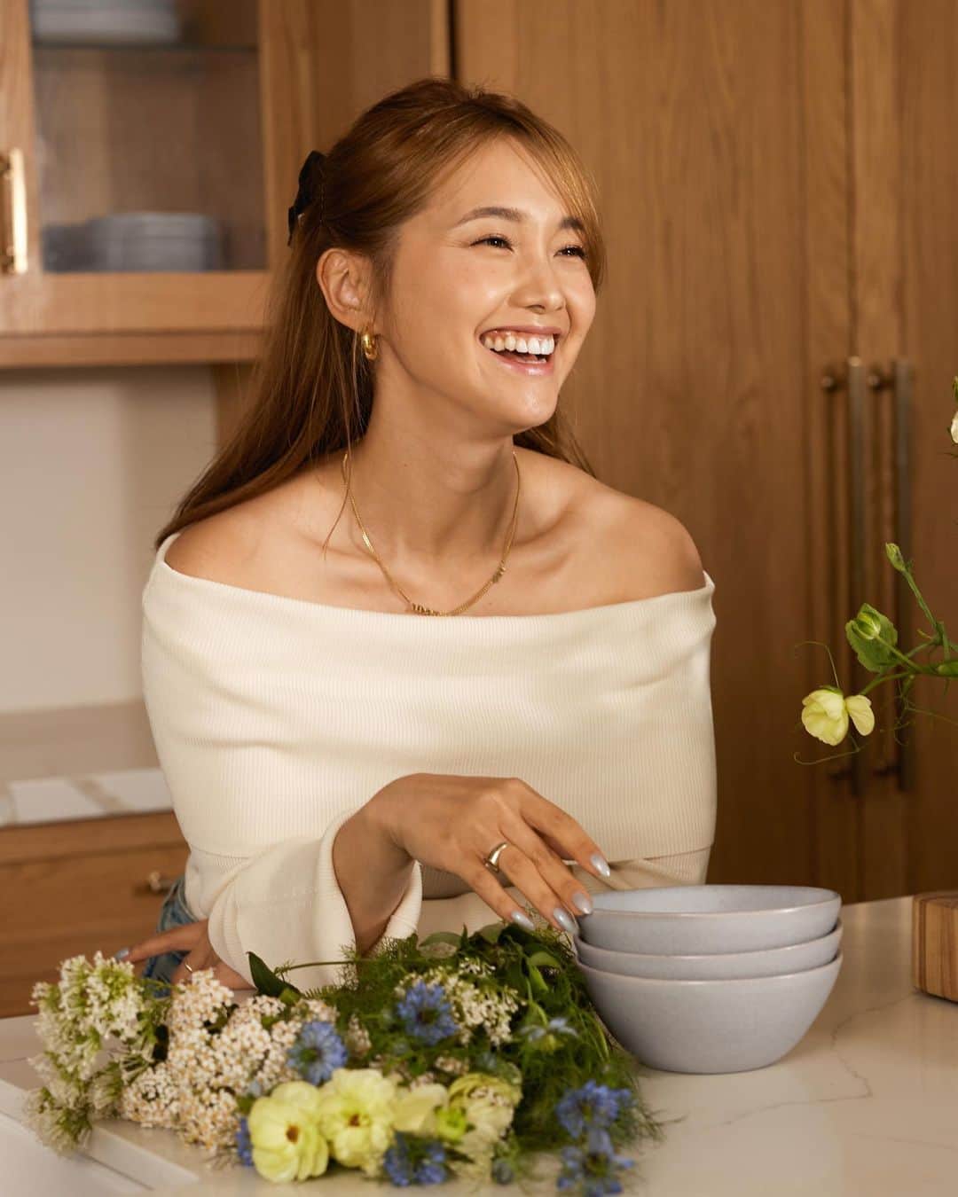 Jenn Imのインスタグラム：「*CLOSED* G I V E A W A Y 🩵  Together with @dinewithfable, I’m giving away a Base Dinnerware Set in Stone Blue! What better way to secure a whole set of our limited edition collaboration?  To enter: • Follow @imjennim and @dinewithfable • Like this post. • Save this post. • Tag a friend in the comments! Unlimited entries.  Good luck! ✨   Participants must live in Canada (excluding Nunavut), the UK, or the US (excluding Alaska and Hawaii). Please note that these are the only Fable and Jenn Im Instagram accounts; please do not follow or give information to any accounts impersonating us. Giveaway ends September 6, 2023 at 11:59pm. One winner will be chosen at random.」
