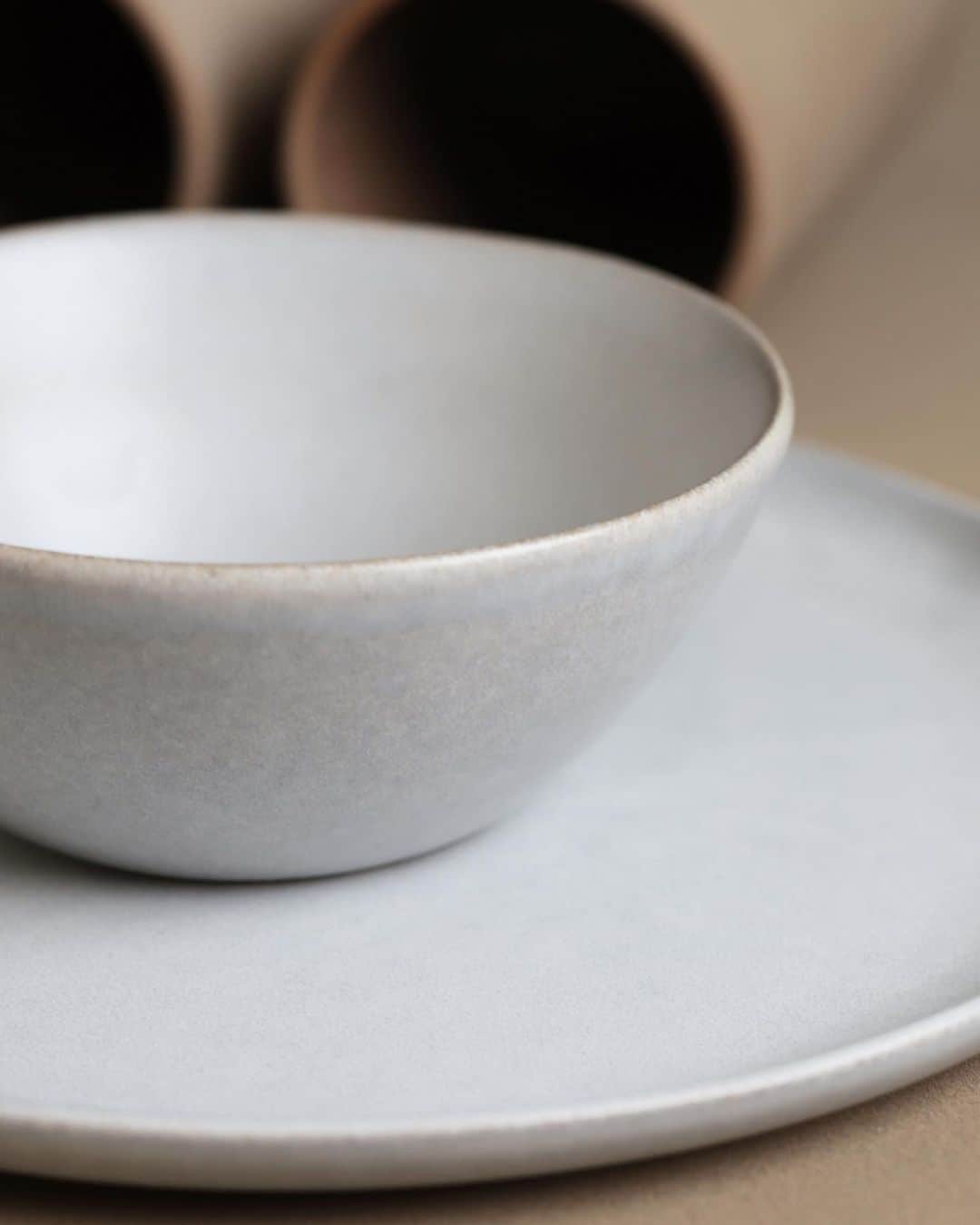 Jenn Imさんのインスタグラム写真 - (Jenn ImInstagram)「*CLOSED* G I V E A W A Y 🩵  Together with @dinewithfable, I’m giving away a Base Dinnerware Set in Stone Blue! What better way to secure a whole set of our limited edition collaboration?  To enter: • Follow @imjennim and @dinewithfable • Like this post. • Save this post. • Tag a friend in the comments! Unlimited entries.  Good luck! ✨   Participants must live in Canada (excluding Nunavut), the UK, or the US (excluding Alaska and Hawaii). Please note that these are the only Fable and Jenn Im Instagram accounts; please do not follow or give information to any accounts impersonating us. Giveaway ends September 6, 2023 at 11:59pm. One winner will be chosen at random.」9月2日 2時00分 - imjennim