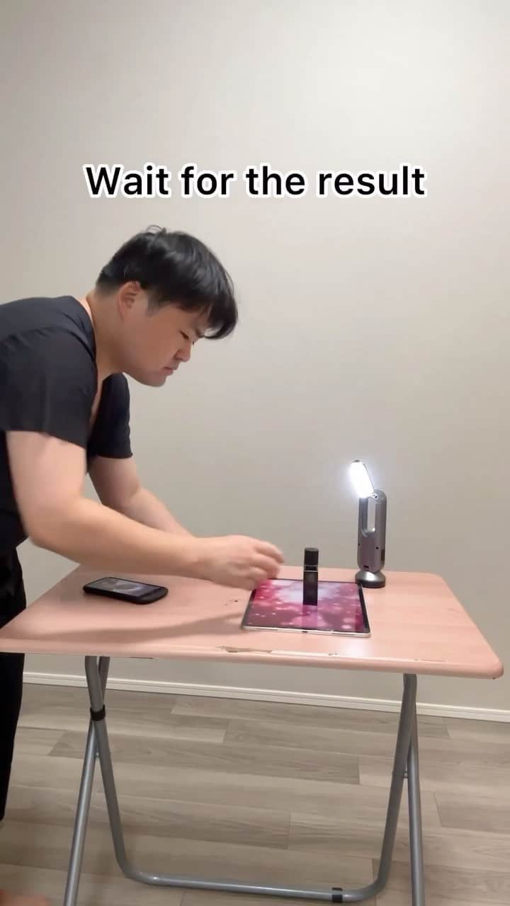 StreetArtGlobeのインスタグラム：「We’ve seen a lot of ‘behind the scenes’ product photography videos in our time, but this one by @uespiiiiii has to be the best… 😳🤣」