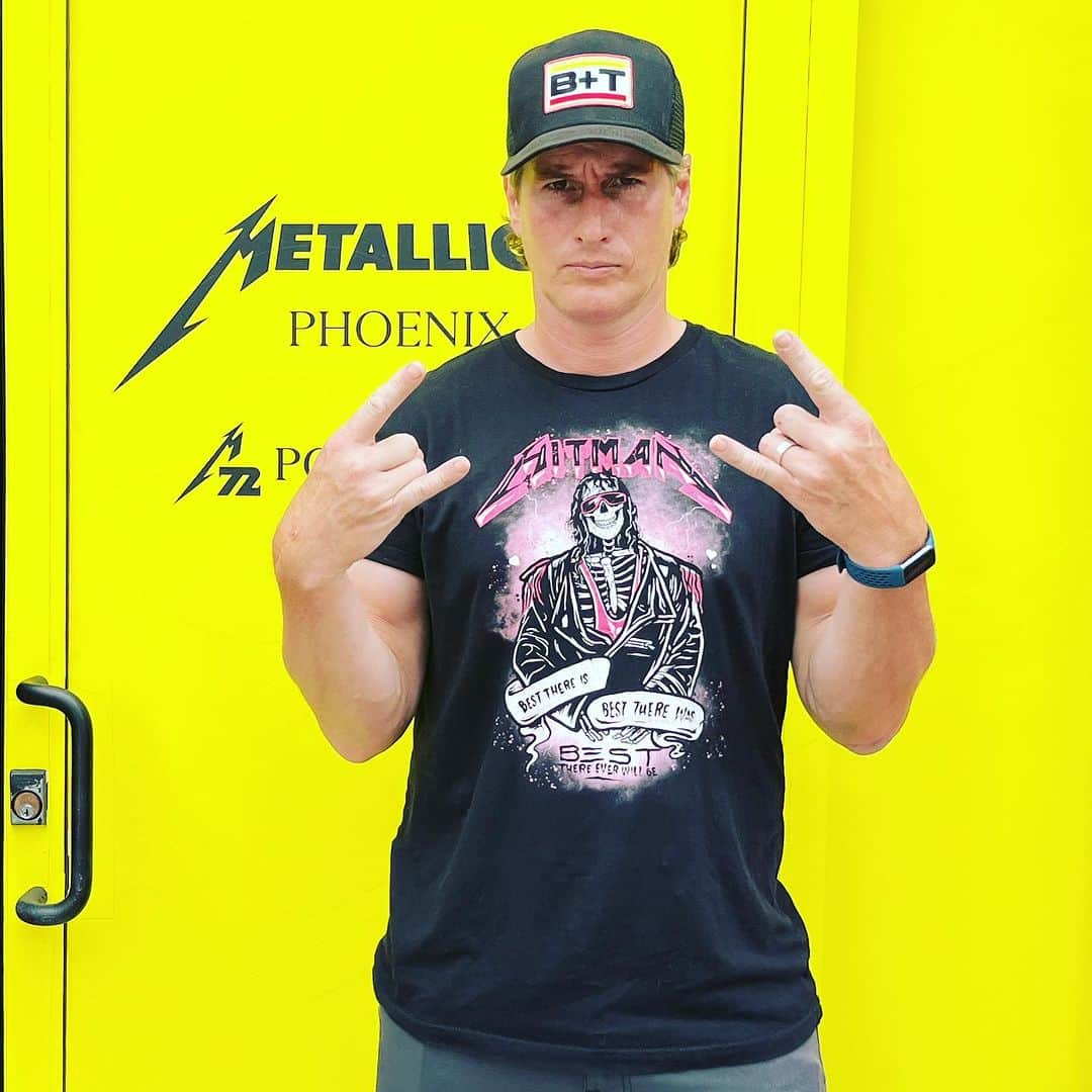 ブレンダン・フェアのインスタグラム：「Pre-pregaming at the @metallica pop-up. #M72Phoenix #m72」