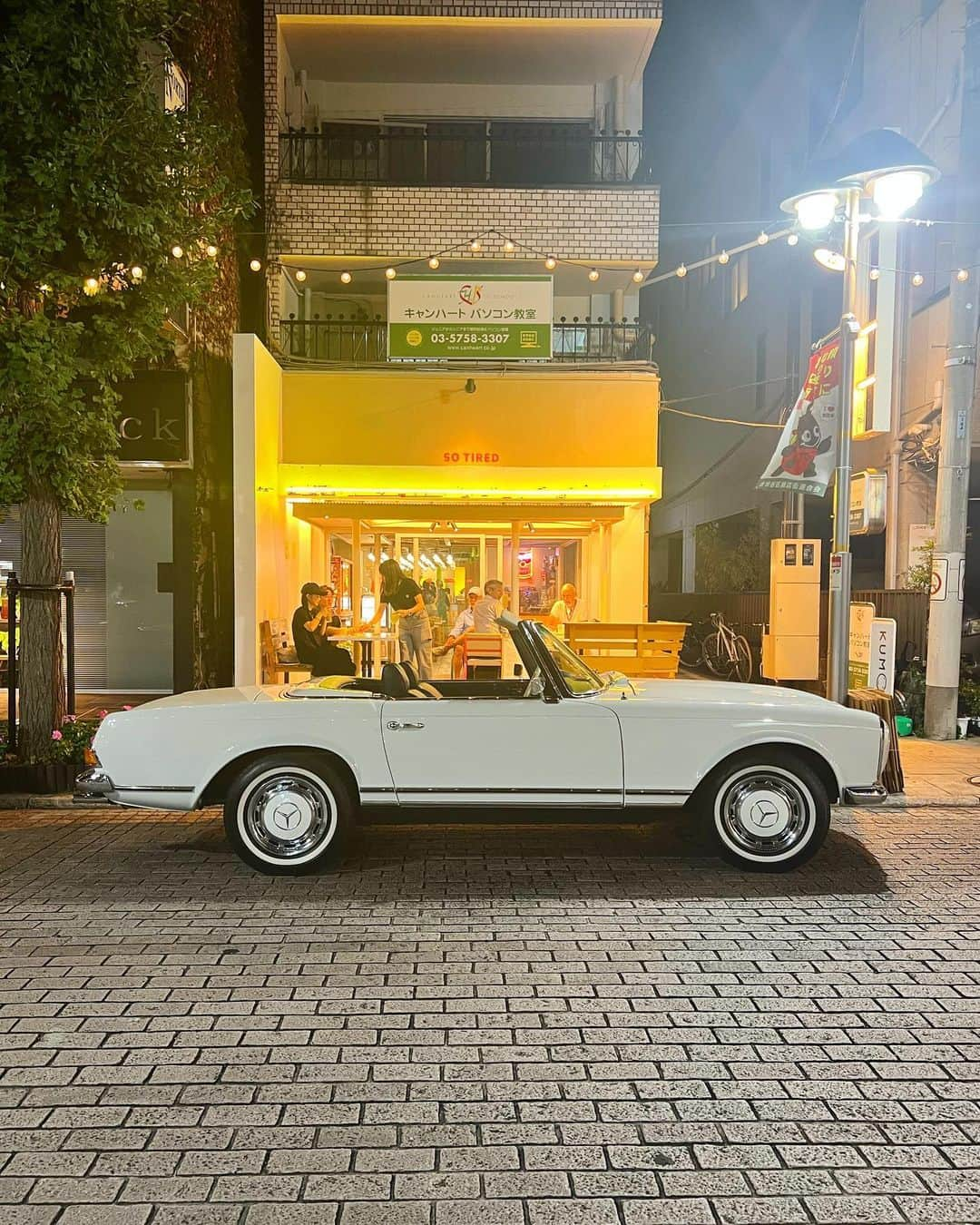 山本宇一さんのインスタグラム写真 - (山本宇一Instagram)「1970  SL280 ドイツに珍しく小粋 @sotired_tokyo」9月2日 3時34分 - uichiyamamoto