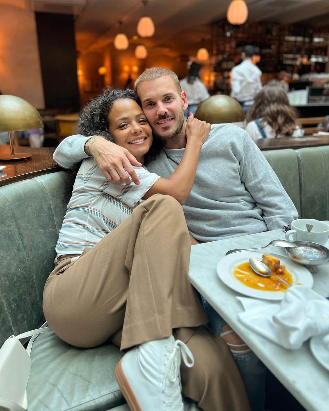 クリスティーナ・ミリアンのインスタグラム：「It’s Sweet September.. spent first day of the month enjoying each other. 🤝❤️‍🔥🤝」