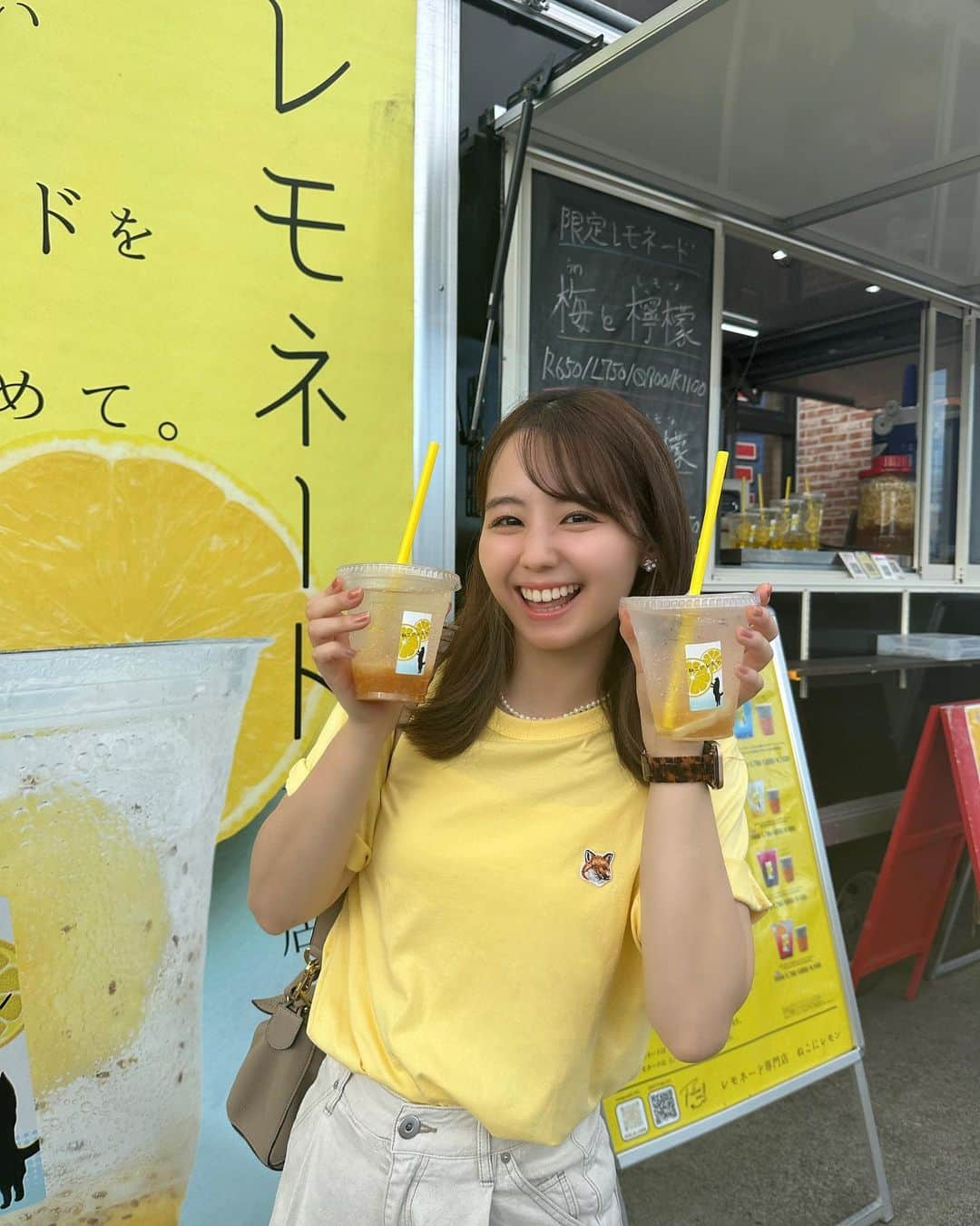 小池里奈さんのインスタグラム写真 - (小池里奈Instagram)「おひさしぶりです9月！ そして週末ですね！ 栃木のオススメ紹介しちゃいます💁‍♀️✨  レモネード専門店 ねこにレモン さんのレモネード🐈‍⬛🍋  ( 個人的にお店の名前ドストライク🥹🫶笑 )  友達と栃木県足利をドライブした際にフラッとお邪魔しました🚗  定番で大人気というレモネードとシトロネードをいただいたのですが…！🍹  今まで飲んだレモネードの中で確実に1番美味しかった…！これが本物のレモネードなのか！と思い知りました…🫢💗  暑くてからからへろへろだった体に染み渡りました🥺🫧  美味し過ぎてその場で飲み干してしまい(笑)夏限定メニューの"梅と檸檬"もいただきました☺️  これまた美味しかった……… 梅とレモネード、相性良過ぎました🤦‍♀️💗  ビタミンCたっぷりで、疲労回復にも美肌にも良くて美味しいだなんて最高🫶  9月になったけどまだまだ暑いので皆さまもぜひ美味しく水分補給してくださいね☺️  今月も頑張ろうねっ🙋‍♀️えいえいおー！  🚚🐈‍⬛🍋 @neko_ni_lemon   #ねこにレモン  #栃木県  #栃木グルメ  #足利グルメ  #lemonade  #recomended  #おすすめ」9月2日 5時45分 - koike_rina_93