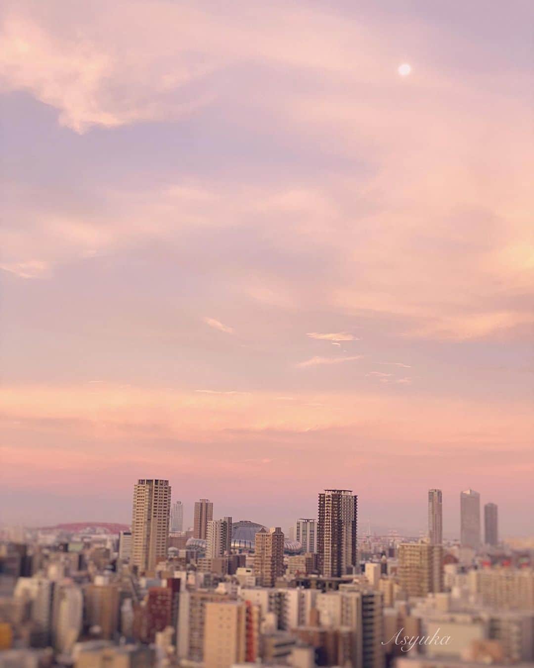 Yuka Kaedeのインスタグラム：「. . 5:00am…❤︎ in Japan . . . . #_asyuka_ #morningglow #morning #sky_captures #tv_sky #skylovers #japanlife #japan_art_photogaphy #sky_painters #jp_gallery #jp_gallary #nothingisordinary #tv_soft #tv_stilllife #pinksky #skyporn #japantrip #朝焼け」