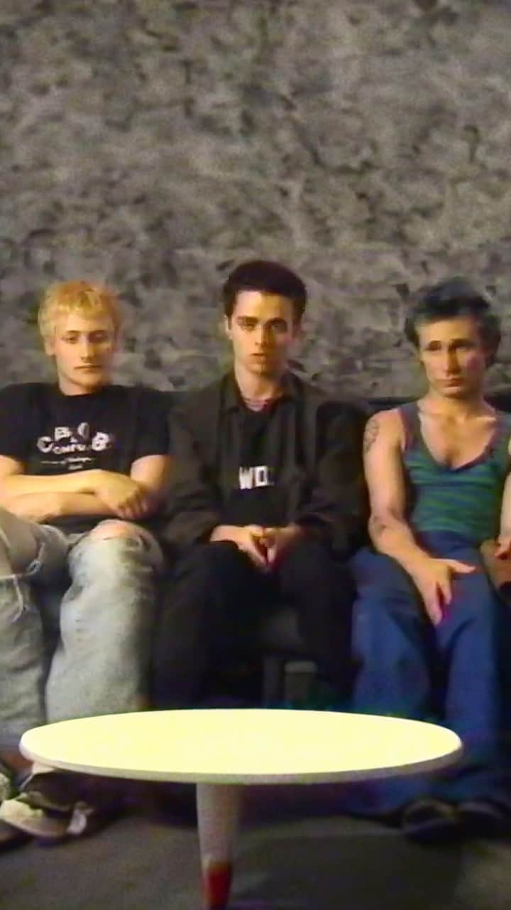 Green Dayのインスタグラム：「Playing to a generation of short attention spans #Dookie30」