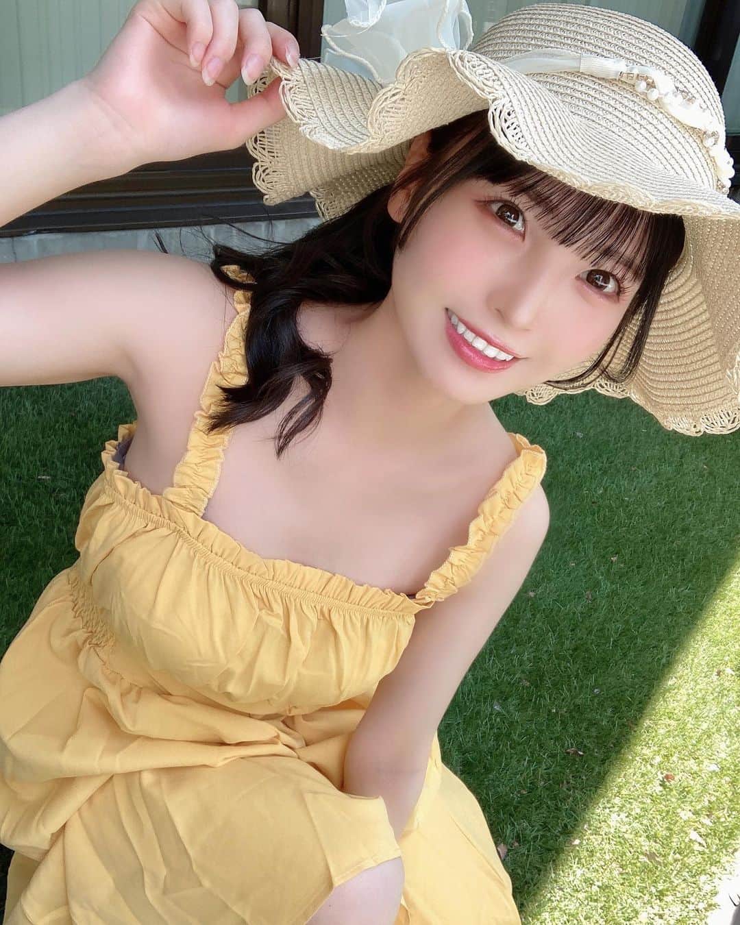 白石夢来のインスタグラム：「まだ夏だね☁️🫧」