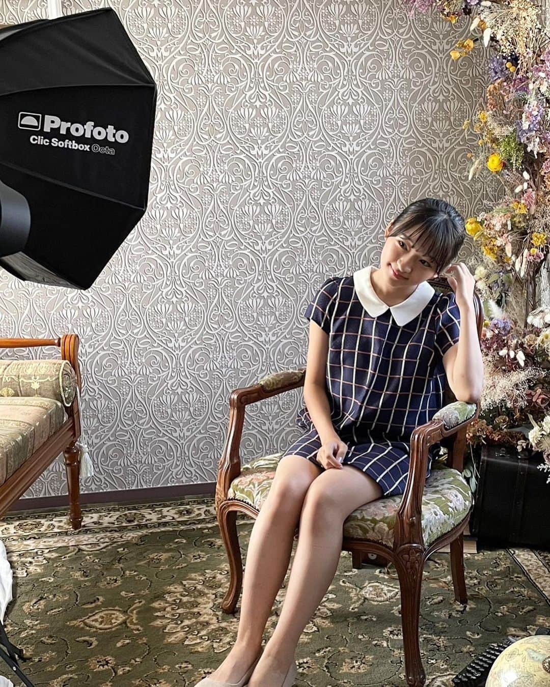 前野えまさんのインスタグラム写真 - (前野えまInstagram)「舞台「風間四兄弟妹」のビジュアル撮影でした📸 楽しい共演者の方々に囲まれて、日々稽古も頑張っています！ ・ ・ #撮影風景  #ビジュアル撮影  #舞台 #風間四兄弟妹   #photographing  #stageact  #girlportrait #actress #actor #girl #photography #portrait #japanesegirl #portraitphotography #daily_phot_jpn #japan_daytime_view」9月2日 8時23分 - maeno_ema
