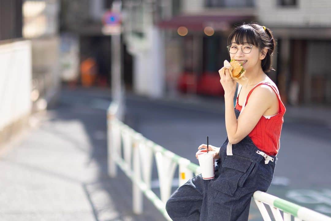 時東ぁみさんのインスタグラム写真 - (時東ぁみInstagram)「9月突入！！ ・ 楽しかった夏が終わって、日常モード！(パパママはお疲れ様でしたw) 今日はラジオ出演、防災講演会、ラジオ生放送♪ 私も頑張るからみんなも頑張ってーーー♪ ・ 時東ぁみ2023年もぐもぐカレンダーより ハンバーガーver. swipe→2 食べるのに夢中で洋服脱げてることに気が付かなかったw ・ #時東ぁみ #8月 #august #お疲れ様でした #楽しかった夏 #夏休み #終わり  #ラジオ #講演会 #防災 #防災士  #イベント #防災イベント #防災講演会  #カレンダー #calendar #2023 #2023年 #もぐもぐ #もぐもぐカレンダー #洋服 #脱げてる #食べるのに夢中」9月2日 8時56分 - amitokito