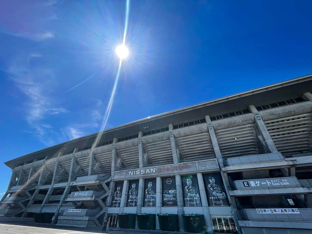 B’zさんのインスタグラム写真 - (B’zInstagram)「B’z LIVE-GYM Pleasure 2023 -STARS- at NISSAN STADIUM  #Bz  #Bz35th  #Pleasure2023  #STARS #日産スタジアム」9月2日 9時02分 - bz_official_insta