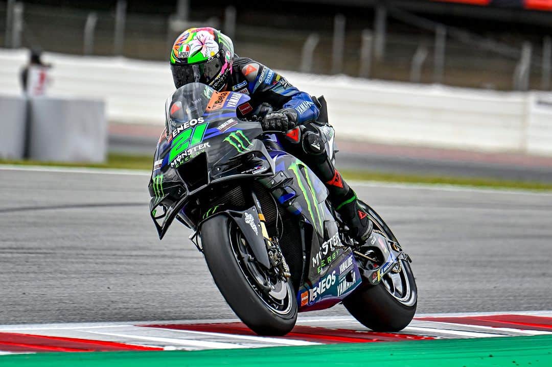 YamahaMotoGPさんのインスタグラム写真 - (YamahaMotoGPInstagram)「💬 @frankymorbido, Catalan GP - Qualifying Result - 16th:  "We did what was possible. We tried to improve the bike this morning in FP2, but unfortunately the modification we made didn't work. We came back for qualifying and our pace was off, so we will maybe try something else for the Sprint. We will try to collect good data."  #MonsterYamaha | #MotoGP | #CatalanGP」9月2日 20時09分 - yamahamotogp