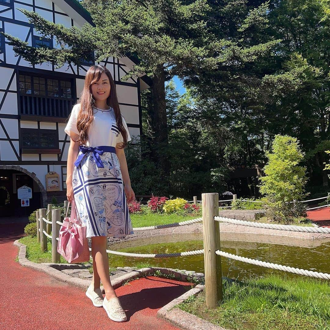 野本愛さんのインスタグラム写真 - (野本愛Instagram)「家族旅行で @fuji_safari 行ったよ🥰  動物が大好きだから ずっと見たかった リラックスしたカンガルー🦘見れたり カピバラ触れたり 可愛いわんちゃんも抱っこできて 本当に癒されたし 楽しかった🥰🥰🥰  服は @goinluck.jpの Tシャツワンピだよ😃  楽ちんだった❣️  🔍商品番号：DREHX6973SPS  🌟goinluckクーポンコード（20% off）：himemode　 　締め切り：９月２５日  🚚発送・返品・交換は全部無料！  💰最大0円で買えるキャンペーン開催中 　　https://www.goinluck.com/pages/vip-page  #富士サファリパーク #カンガルー #カピバラ #動物園 #静岡観光 #静岡旅行 #御殿場 #家族旅行 #旅遊  #goinluck #カジュアルコーデ #トレンド #夏コーデ #秋コーデ #旅コーデ #夏服 #秋服」9月2日 18時41分 - himemode