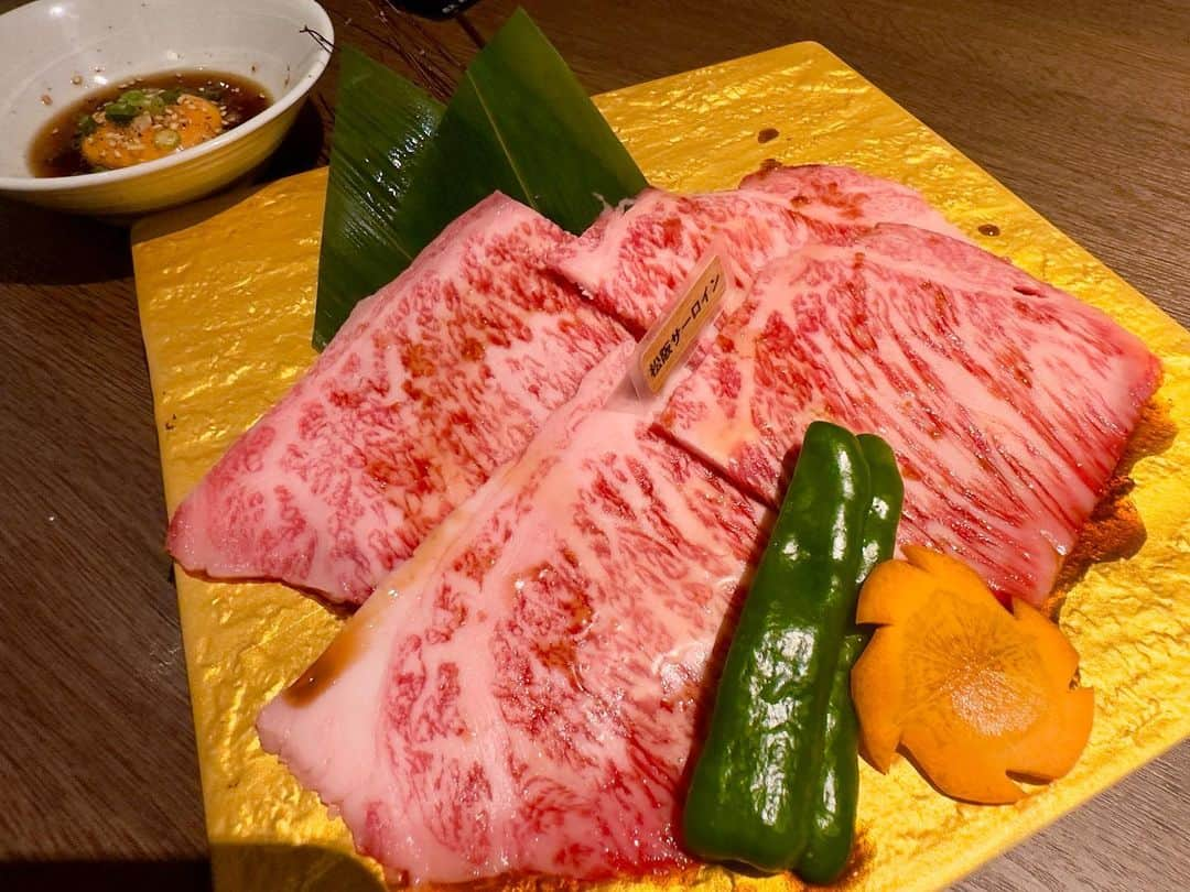 わっきーさんのインスタグラム写真 - (わっきーInstagram)「前々から食べに行ってみたかった「焼肉やまと」へ。店舗はコレド日本橋。 1971年創業、精肉店もやっていて、黒毛和牛が格安で味わる老舗店。 今回は松阪牛、黒毛和牛盛り合わせ、シャトーブリアンなど。 会食、記念日、デートに最適。  #焼肉やまと #焼肉やまとコレド日本橋店 #焼肉 #和牛 #黒毛和牛 #松阪牛 #コスパ最高 #シャトーブリアン #東京グルメ #東京デート #コレド日本橋 #埼玉グルメ #埼玉焼肉 #わっきーtv」9月2日 18時41分 - makoto_ishiwaki