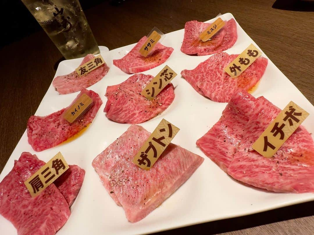 わっきーさんのインスタグラム写真 - (わっきーInstagram)「前々から食べに行ってみたかった「焼肉やまと」へ。店舗はコレド日本橋。 1971年創業、精肉店もやっていて、黒毛和牛が格安で味わる老舗店。 今回は松阪牛、黒毛和牛盛り合わせ、シャトーブリアンなど。 会食、記念日、デートに最適。  #焼肉やまと #焼肉やまとコレド日本橋店 #焼肉 #和牛 #黒毛和牛 #松阪牛 #コスパ最高 #シャトーブリアン #東京グルメ #東京デート #コレド日本橋 #埼玉グルメ #埼玉焼肉 #わっきーtv」9月2日 18時41分 - makoto_ishiwaki