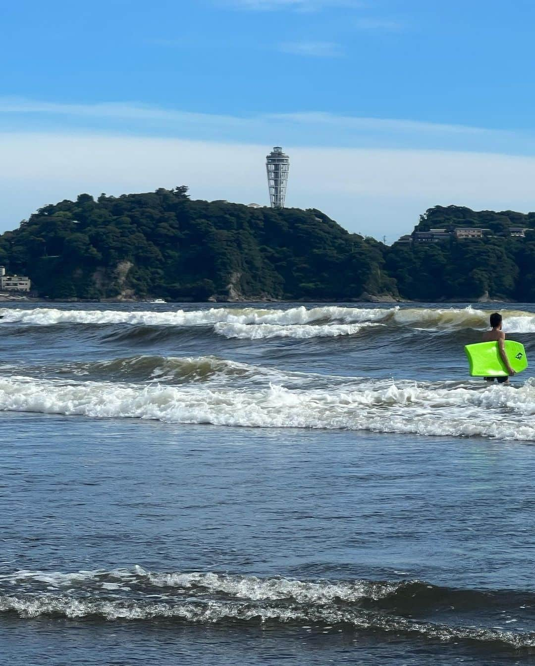 アクア新渡戸のインスタグラム：「9月初めは家族で海🌊🌞🌴🌺✨  沢山遊んで お腹すいて 久しぶりにレッドロブスターにも行けて 嬉しかった✌️   #家族で海  #レッドロブスター  #夏の思い出」