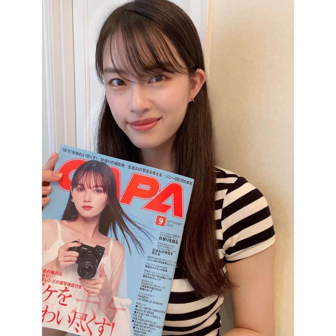 川崎琴之のインスタグラム：「今発売中のカメラ雑誌CAPAに載せていただいてます！  ぜひ見てください〜✨ ・ ・ #カメラ雑誌 #capa」