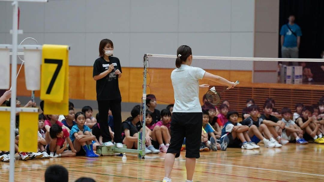 藤井瑞希さんのインスタグラム写真 - (藤井瑞希Instagram)「・ ・ 今年の藤井瑞希杯のデモンストレーションは、たかぴぃーにお願いしました🙇‍♀️ ・ たかぴぃー本当にありがとうね😭✨ ・ 子供達にとっても、絶対いい思い出になりました。 ・ ありがとう😊🩷 ・ ・ #藤井瑞希杯 #ありがとう #感謝 #振り返り」9月2日 19時17分 - bdmntnfujiimizuki