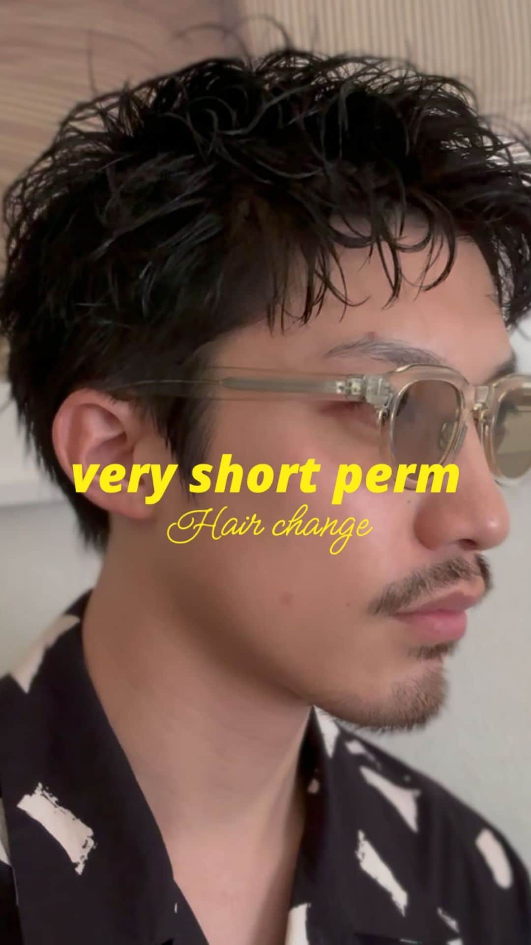 並木一樹のインスタグラム：「new hair  ベリーショートにピンパーマで色気あるパーマヘアにチェンジ♪  直毛の人はピンパーマで柔らかい癖毛風なベリーショートもお勧めです♪  #COMOLI#COMOLI好き#コモリ#auralee #ulterior#apresse #niceness#fashion#calvanklein #カルバンクライン#アプレッセ #アルテリア#一人暮らし#インテリア#韓国風#韓国好き#メガネ女子#メガネ好き」