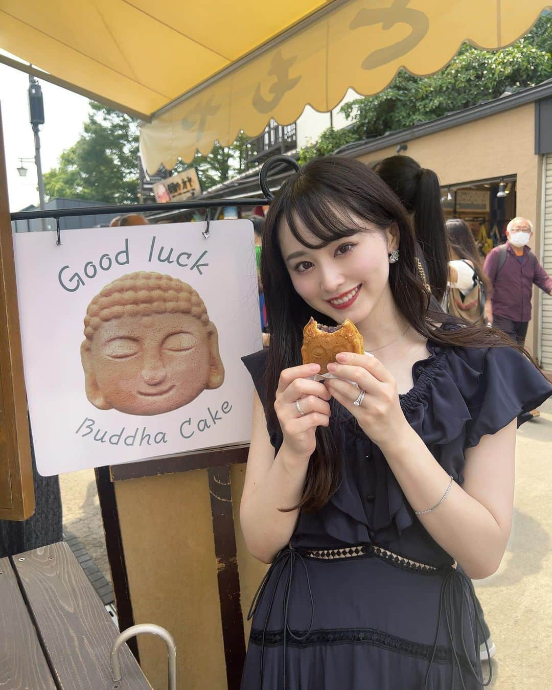 待鳥志織のインスタグラム：「鎌倉で絶対食べたい！ と思っていた大仏さま焼き☺️ 美味しかった！！！ 鎌倉は何回行っても楽しいな〜！ #鎌倉#鎌倉グルメ」