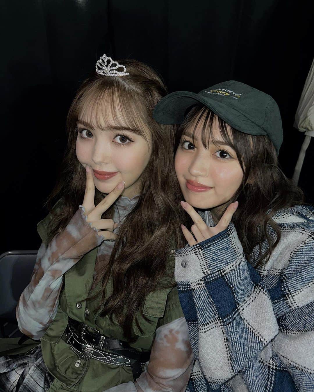 のインスタグラム：「ニコルさんと🤍  実はご飯連れてってもらったり、よく会えてるんです☺︎優しいお姉ちゃんなの 今日も会えた〜🤤」