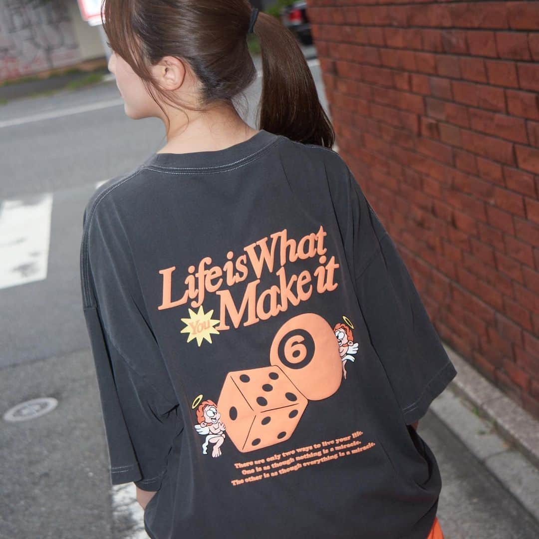 蓼沼優衣さんのインスタグラム写真 - (蓼沼優衣Instagram)「@thatslife.jp の可愛いTシャツ ⬇️から購入出来ます💞💞 https://thats-life.shop/?aff=142  前から見ても後ろから見ても可愛いからお揃いにしよ〜🫶🏻   #pr」9月2日 21時00分 - tadeyui