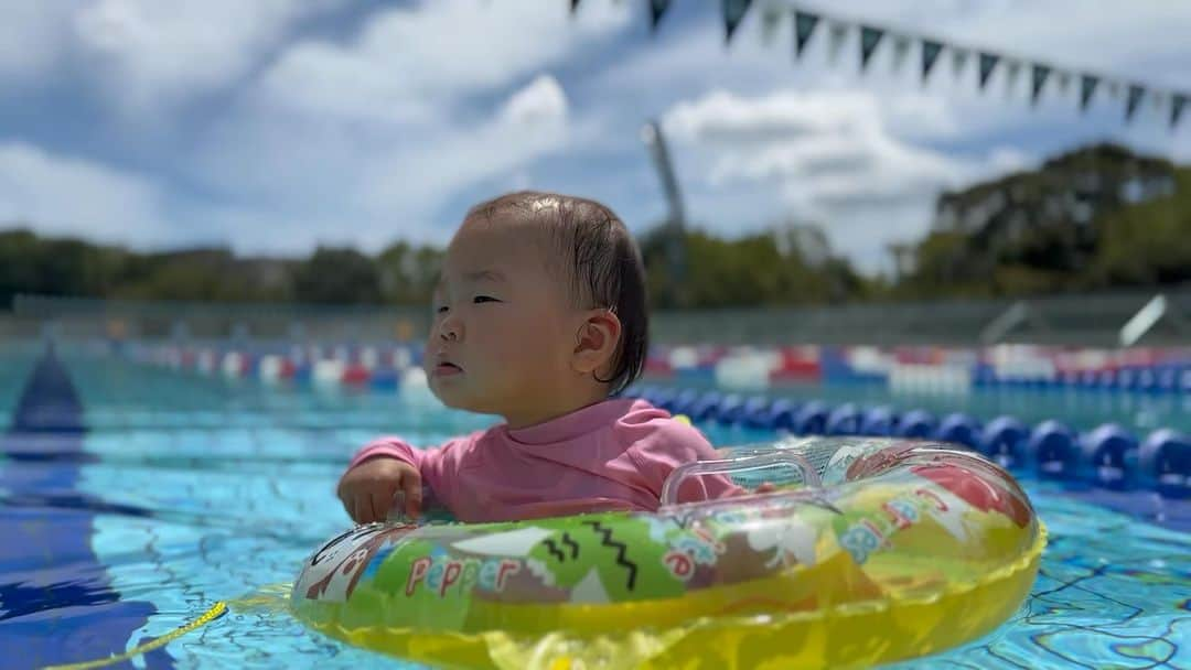 難波暉のインスタグラム：「インカレ最終日頑張れって言ってるはず🏊🏿‍♂️」