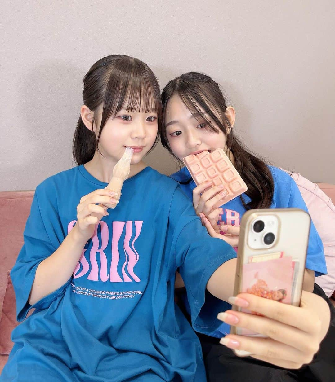 さやりささんのインスタグラム写真 - (さやりさInstagram)「2023/09/02  休憩中にアイス🍨💓 アイスの種類特定してみてw  #オフショ  #オフショット  #さやりさ #さやりさチャンネル #アイス  #コンビニアイス」9月2日 19時29分 - sayarisa.insta