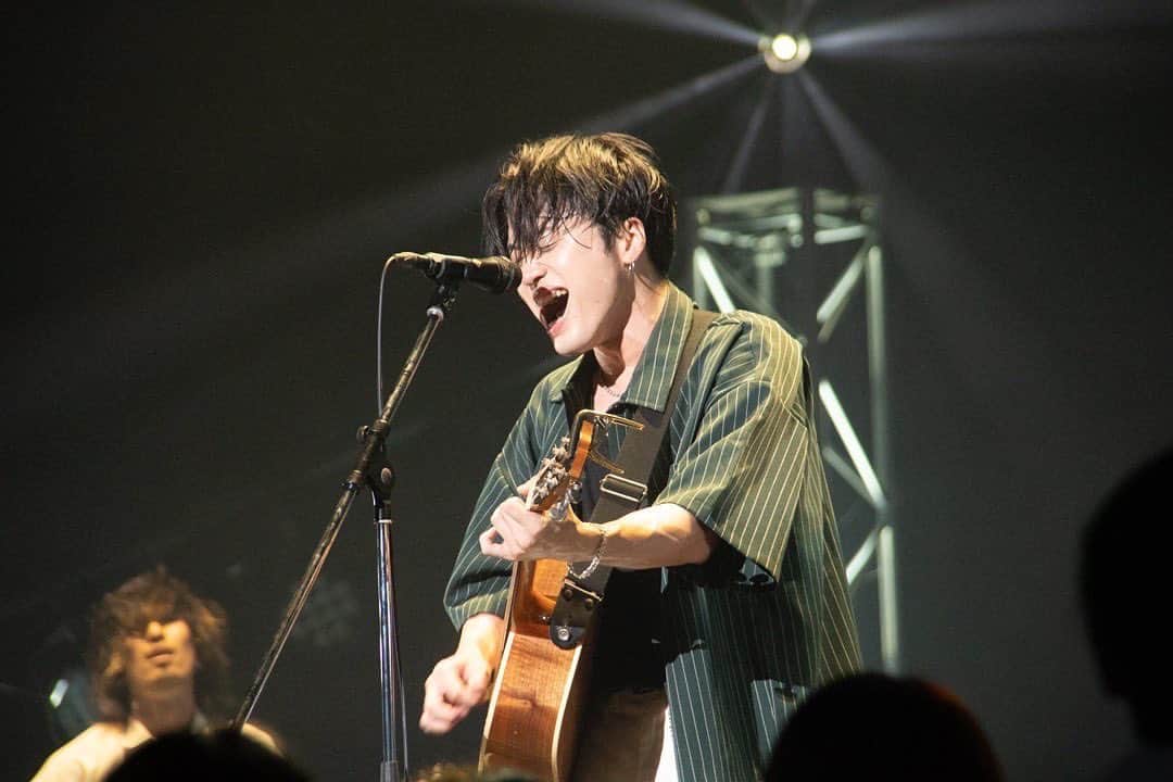 吉田広大のインスタグラム：「歌う！！！！！  さっきはゆーくん (@yuki_sasaki_67 ) インスタライブコラボありがとうございました🔥！ 9/7 下北沢シャングリラで会いましょう！！」