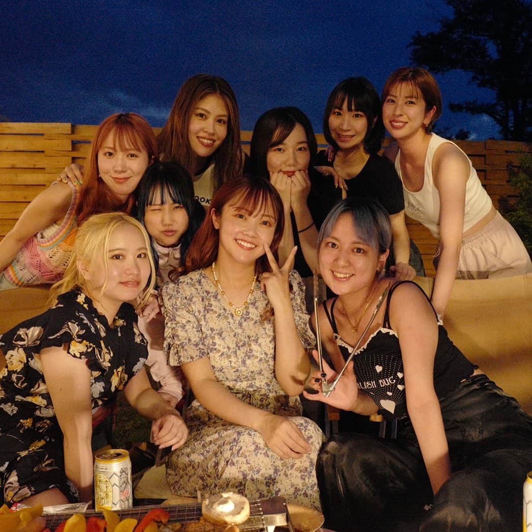 恵梨華のインスタグラム：「みんなでお腹いっぱい食べて 花火して星見て…☺️🫶 幸せな時間✨✨✨」
