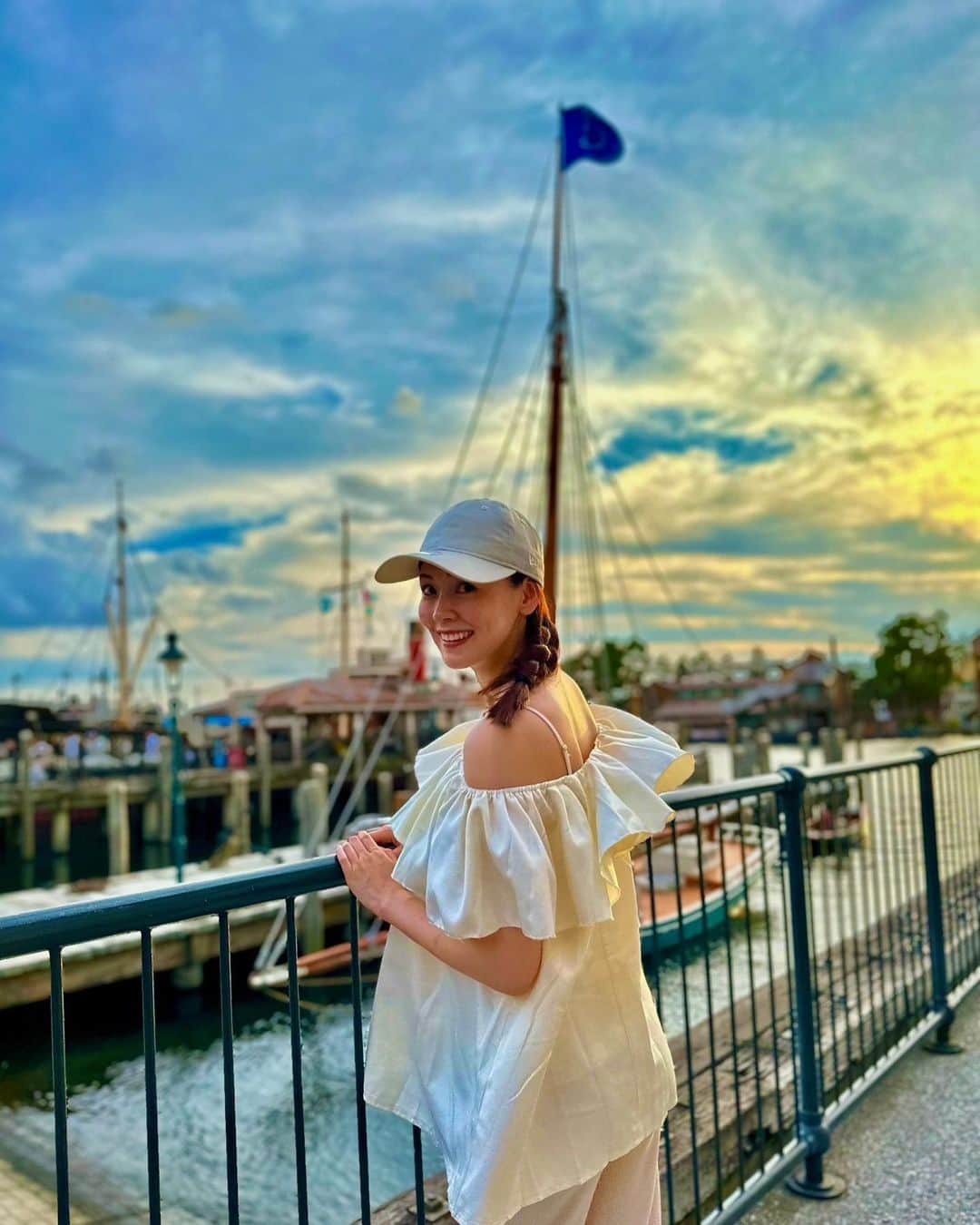 のインスタグラム：「Disney sea🐭🎀 とても楽しかった♡  #disneysea  #食べ歩き #ちゅろす」