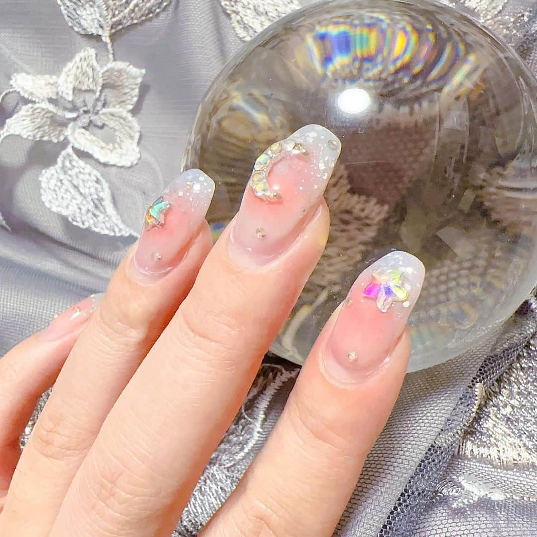 谷口夢奈さんのインスタグラム写真 - (谷口夢奈Instagram)「💅 ⁡ ⁡ ピンクもブルーも入れたかった 強欲カラーネイル🩷🩵 ⁡ ⁡ ⁡ #ネイル #ワンホンネイル #ピンクネイル #ブルーネイル #ちゅるちゅるネイル #nail #pinknail #bluenail #네일」9月2日 18時00分 - yuna_tani