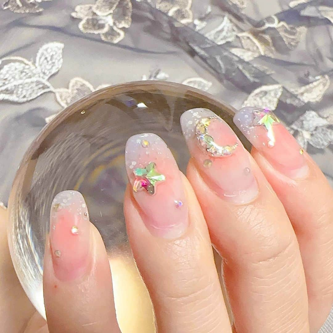 谷口夢奈さんのインスタグラム写真 - (谷口夢奈Instagram)「💅 ⁡ ⁡ ピンクもブルーも入れたかった 強欲カラーネイル🩷🩵 ⁡ ⁡ ⁡ #ネイル #ワンホンネイル #ピンクネイル #ブルーネイル #ちゅるちゅるネイル #nail #pinknail #bluenail #네일」9月2日 18時00分 - yuna_tani