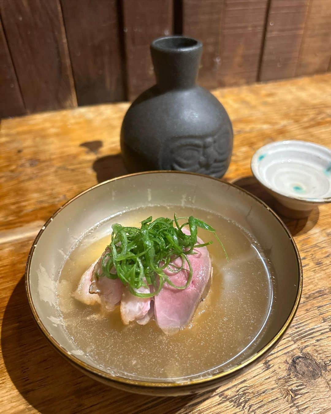 藤野結衣さんのインスタグラム写真 - (藤野結衣Instagram)「少し前の 念願のとだかさん🐟🍶  旬の食材盛り沢山 締めの🥝大福まで全て美味しくて胃袋大大満足でした🫶  お父さんとなんかロマンチックやな〜って言いながら 次は家族で2年後の予約♡👨‍👩‍👧‍👧 楽しみに覚えとこーっと。 . . . . #食堂とだか #五反田グルメ #グルメ女子 #食堂とだか五反田 #家族day #グルメスタグラム」9月2日 11時25分 - yui_fujino