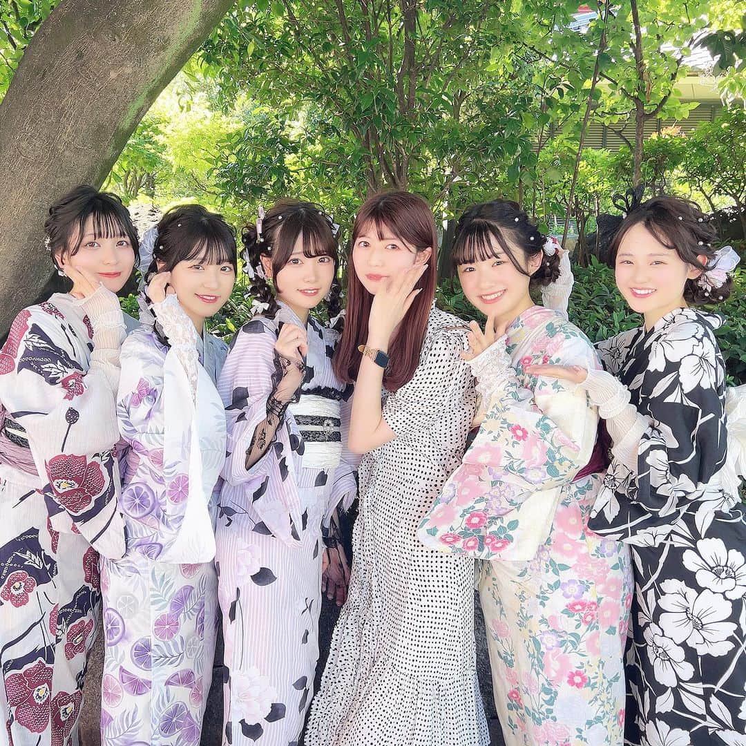 たんりいのインスタグラム：「. . 久しぶりにお仕事のツイート させていただきます〜〜っ🙇‍♂️🙇‍♂️🙇‍♂️  先日「きゅ〜くる」ちゃんの 撮影に同行させていただいた時に ご厚意でお写真撮っていただいてしまいました🙈💕 こ、これは本当に幸せでしかないです…😢💕  いろんなアイドル見てきたけど こんなにも良い子で礼儀正しくて なによりめちゃくちゃかわいくて🥹💕 見てて幸せになるアイドル居なかった… 全力で皆におすすめしたいです🫶  チームの皆さんも優しくて とても楽しく同行させていただいてしまいました☺️💕  数ある着物レンタル店の中からヴィレッジを 選んでくださり本当にありがとうございました🌻💕  @yuuki_kanazawa0501 さん ご飯リベンジでよろしくお願いします🥺 楽しみにしてます〜🌈💕💕  また、ぜひよろしくお願いします✨ かわいいきゅ〜くるちゃんもさらに 可愛く着付けヘアセットしますっっ💪✨  #きゅ〜くる #アイドル #王道アイドル #地下アイドル #女の子アイドル #可愛い女の子 #浅草着物レンタル #浴衣レンタル浅草 #浅草浴衣レンタル #着物レンタル浅草 #ヴィレッジ」