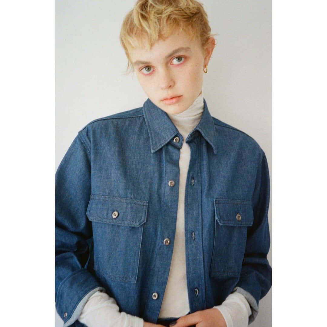 デミルクス ビームス 新宿のインスタグラム：「. Demi-Luxe BEAMS | Autumn & Winter 2023  大人の女性たちへ贈るのは、ワードローブを彩る〈デミルクス ビームス〉のオータム＆ウィンターコレクション。 今季は"ネオ コンサーティブ"をシーズンムードとして、カラー使いや着こなしで定番のアイテムとデザインを今年らしく表現します。 上質ベーシックと最旬トレンドが絶妙に混ざり合う、洗練されたデイリークローズに出会って。  #demiluxebeams #デミルクスビームス #beams #ビームス  #23aw」