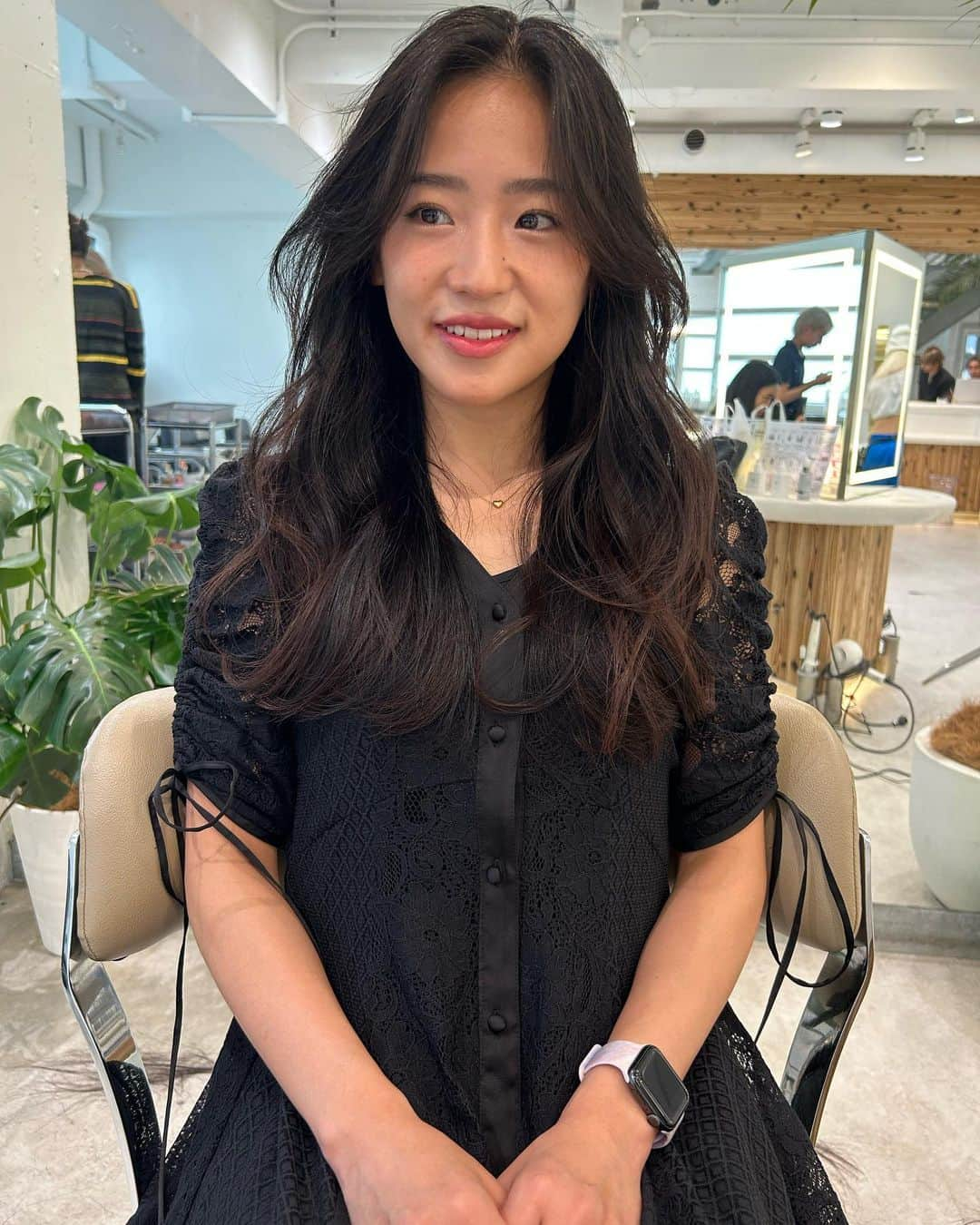 仲川遥香さんのインスタグラム写真 - (仲川遥香Instagram)「New hair💇🏻‍♀️🫶🏻  #indonesia #jakarta #newhair #hiar #salon #ジャカルタ生活 #一時帰国 #カット #仲川遥香」9月2日 11時48分 - haruuuu_chan