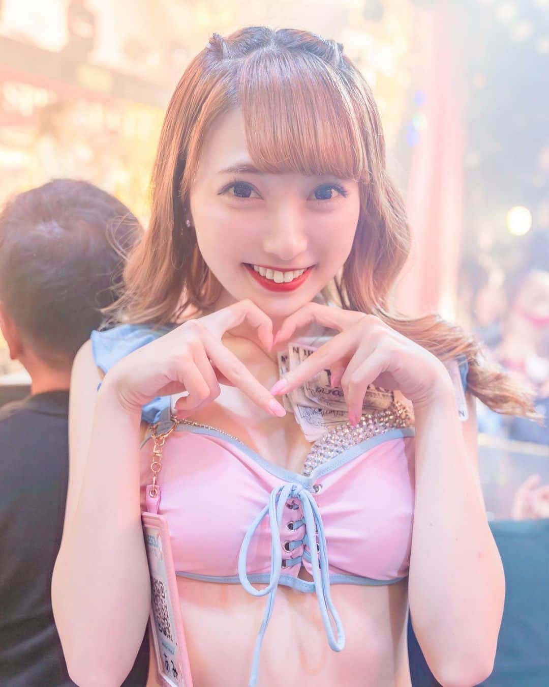 yuuさんのインスタグラム写真 - (yuuInstagram)「model: @ami_burlesque  stage: @burlesque.tokyo   #バーレスク東京 #burlesque #burlesquetokyo #ショーパブ  #cutegirl #kawaiigirl #kawaii #japanesegirl #showgirl #showdancer」9月2日 11時48分 - yuuyuuandyuu