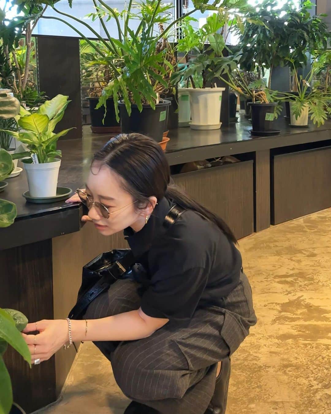 のインスタグラム：「🌴🍚🛍️  朝起きて音楽聴きながら（歌いながら）葉水する時間だいすきーーー！」