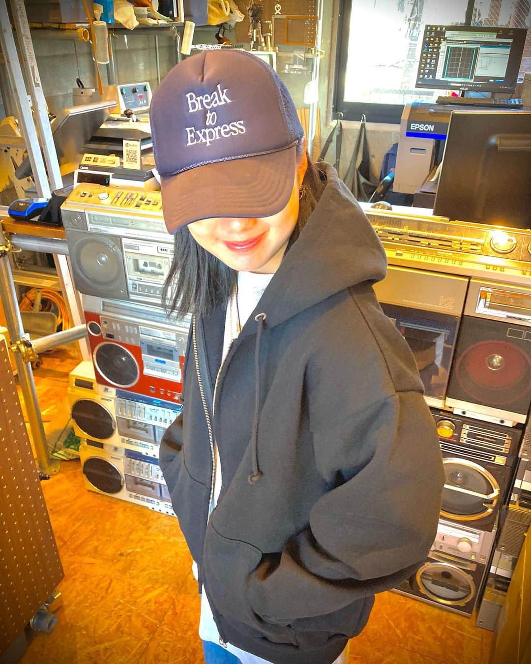 Dancers Collectionのインスタグラム：「・ 15.0 o.z Fleece  Magnum Weight Sweat   @united_athle   シルエットといい、フードの立ち具合といい最高です。 プリント、刺繍どちらも相性良しです。  真冬もアウターいらず！？  是非ご利用くださいませ。  #print #embroidery  #originalorder」