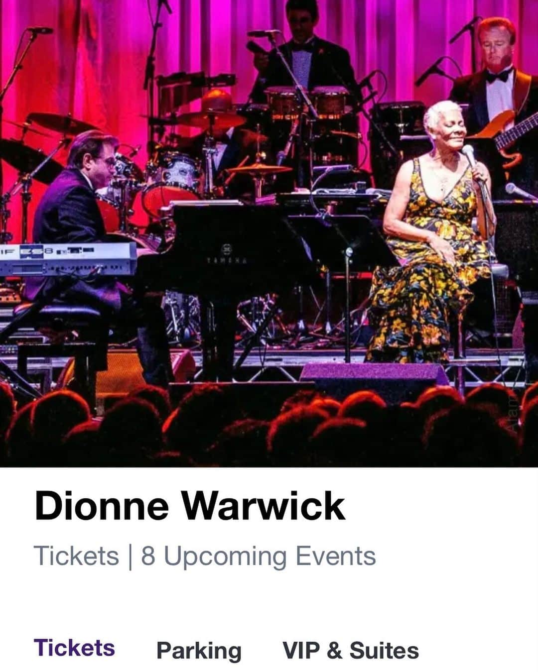 ニア・ピープルズのインスタグラム：「Legendary Dionne Warwick still goin at it. #music #friends #raiseyourfrequency #goodvibes  I haven’t see Dionne in 20 years.  #stunning #graceful」
