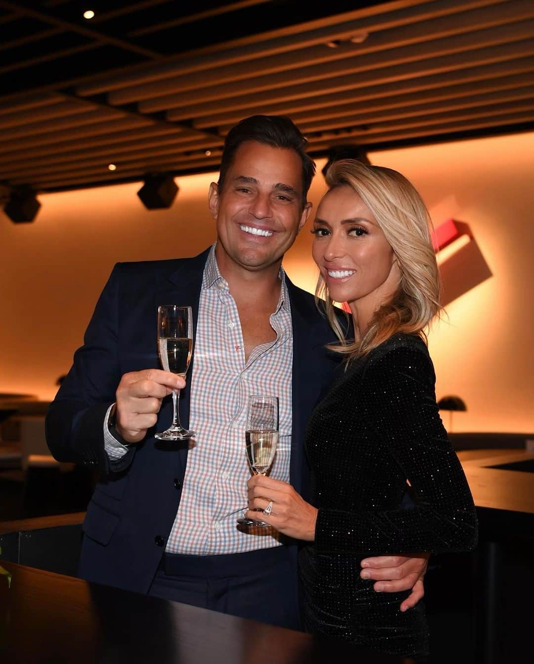 ビル・ランシックのインスタグラム：「Best 16 years of my life ❤️ Happy Anniversary baby! @billrancic」