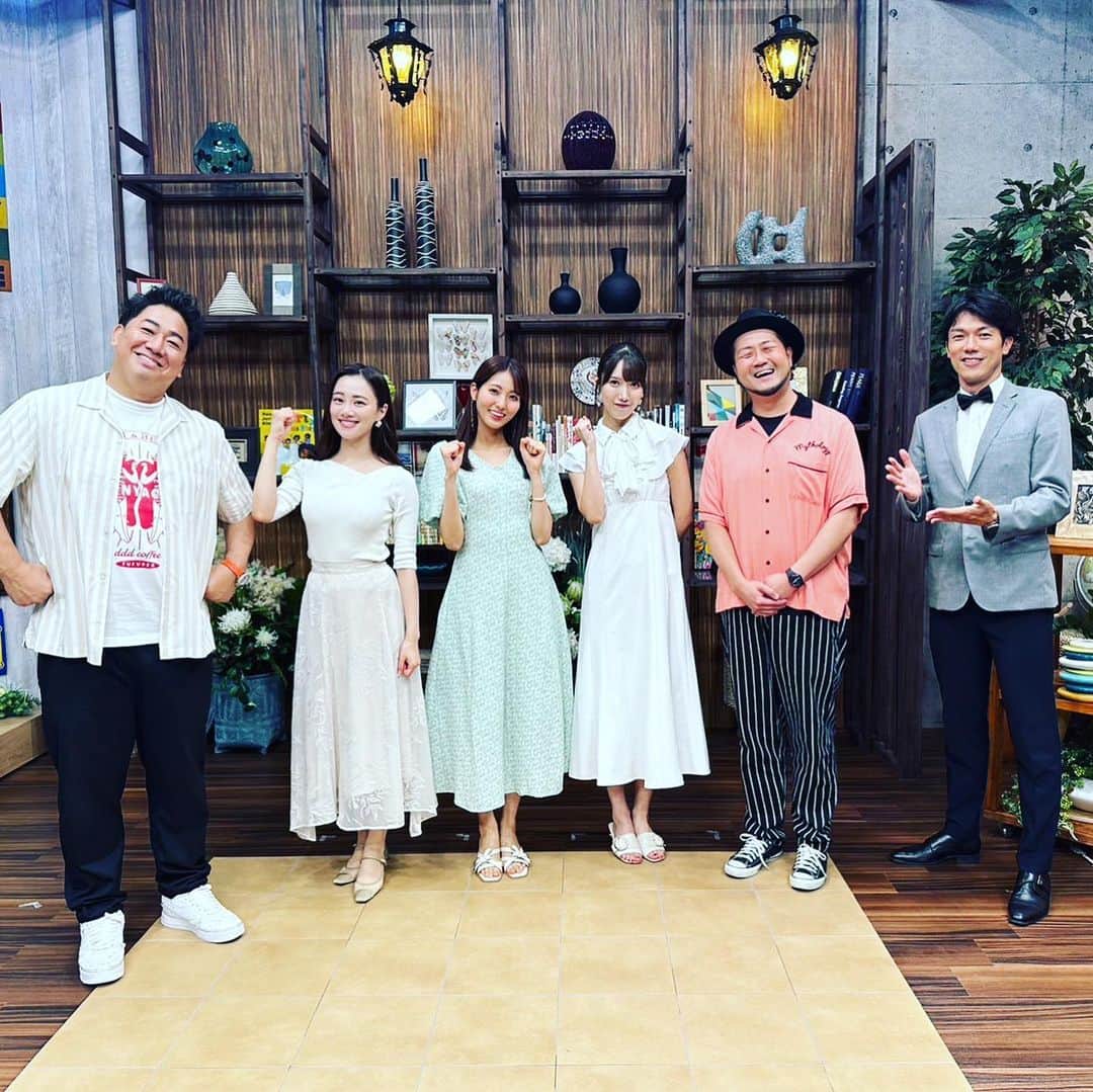 川原豪介さんのインスタグラム写真 - (川原豪介Instagram)「明日９月３日日曜日13時半からのテレQ【ブルーリバーの望むところだ】はヒットorイートでホームラン対決と川原画伯の絵心を読め！の2本立てです！ バッティングセンターでホームランが出るのが先かホームランバーでホームラン当たりが出るのが先か対決しとります！ 僕が元近鉄いてまえ打線の中心選手タフィーローズのTシャツを着ているのに注目して見て下さい⚾️🍨ぬんっ！ #ブルーリバーの望むところだ  #メタルラック #田中菜津美  #山下七子  #坂井汐梨」9月2日 13時06分 - blueriver_kawa