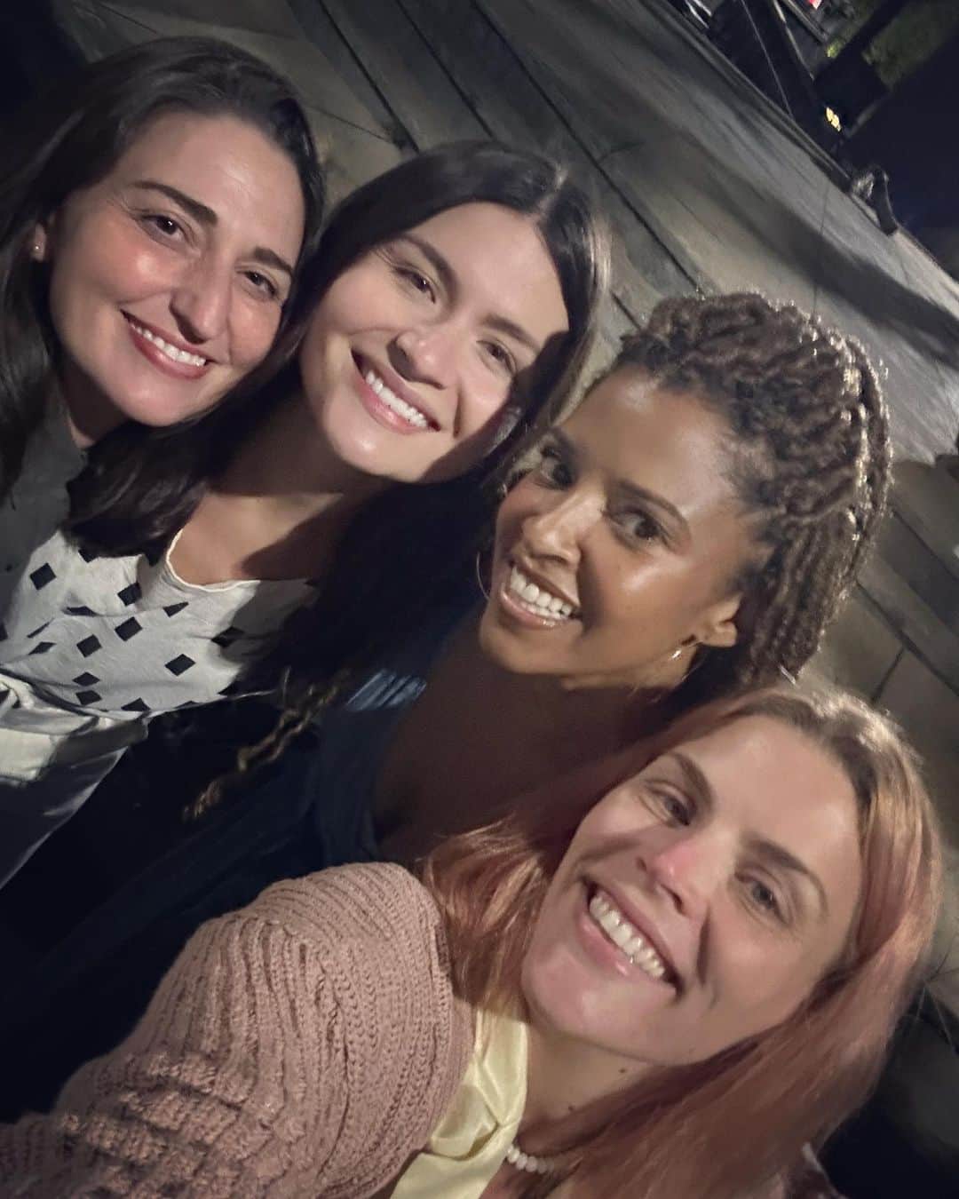 ビジー・フィリップスのインスタグラム：「my sister’s sister is my sister! Thank you @phillipasoo for letting me crash your date with @sarabareilles to see the brilliance of @reneeelisegoldsberry as Prospero in The Tempest!!! What a perfectly gorgeous night for Shakespeare in the park @publictheaterny」