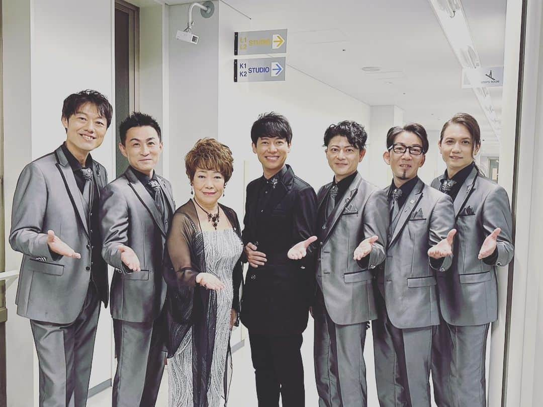 松阪ゆうきのインスタグラム：「さてさて。  今夜7時から   BS朝日📺 『人生、歌がある』  久しぶりに出演させて頂きます！  今回は  『真実の愛』  そして、 猪俣公章先生の トリビュートコーナーで ベイビーブーの皆さん、 門松みゆきさんと一緒に あの名曲を歌わせて頂いています！  ぜひご覧下さいね♪  #bs朝日  #人生歌がある  #今夜7時  #秋元順子 さん #ベイビーブー さん #門松みゆき さん #松阪ゆうき」