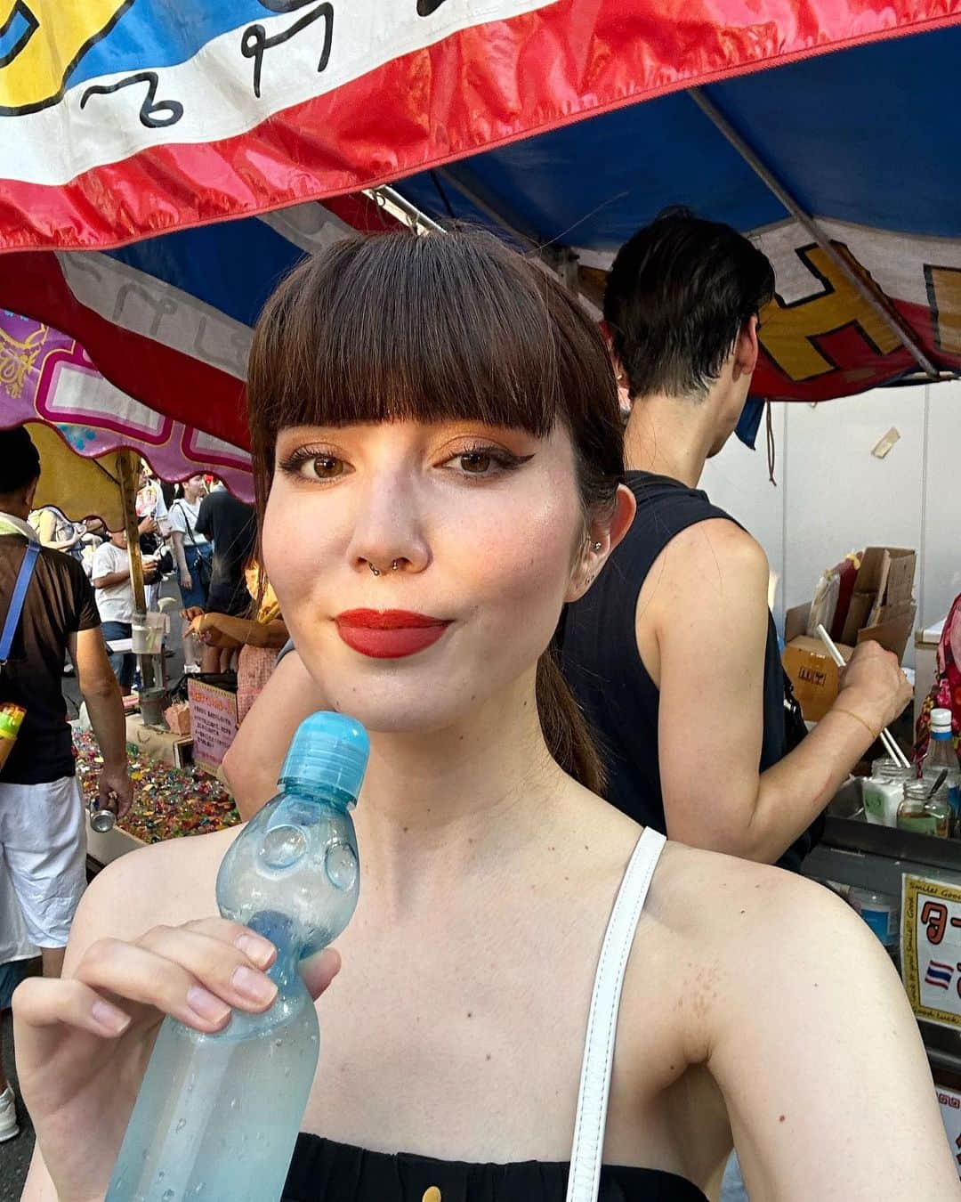 サマンサ麻里子さんのインスタグラム写真 - (サマンサ麻里子Instagram)「夏の思い出🏮🎆✨  母の地元のお祭りに行ってきました w/ @robin.rastenberger 🫶🏻  メダカ掬いはちゃんと取れました👀  そして今年はウルトラセブン55周年なので、ウルトラセブンのお面❤️  #夏祭り #お祭り #花火 #japanesefestival #matsuri #fireworks #ウルトラセブン」9月2日 13時50分 - samanthamariko