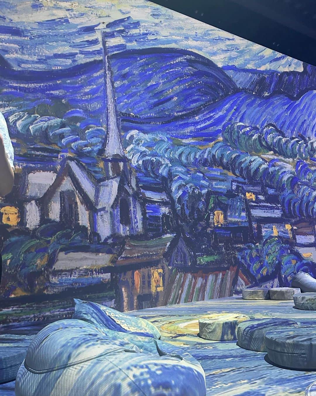 のインスタグラム：「高校時代の友達と久々に会ったるん🎨」